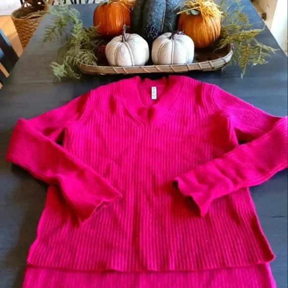 Athleta Sweater - Picture 1 of 6